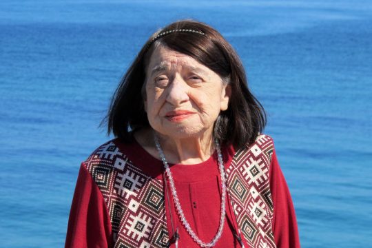 «Το ποίημα πρέπει να έχει πληγή να ακουμπήσει»