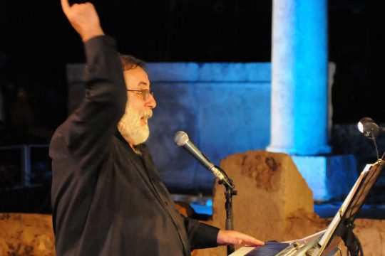 Press cafe: Απευθείας η συναυλία για τον Θάνο Μικρούτσικο