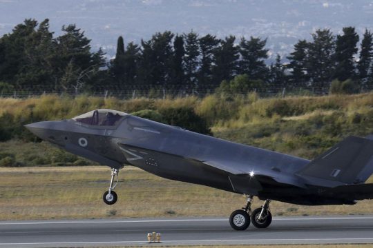 Τα F-35 είναι η νέα «αγορά του αιώνα»;