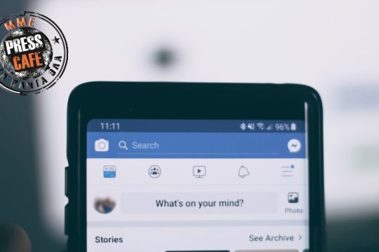 Press Cafe: Καταδικάστηκε για ένα post στο Facebook