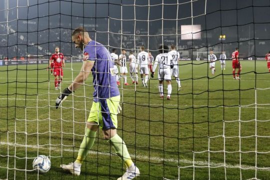 Κορυφή με γκρίνια