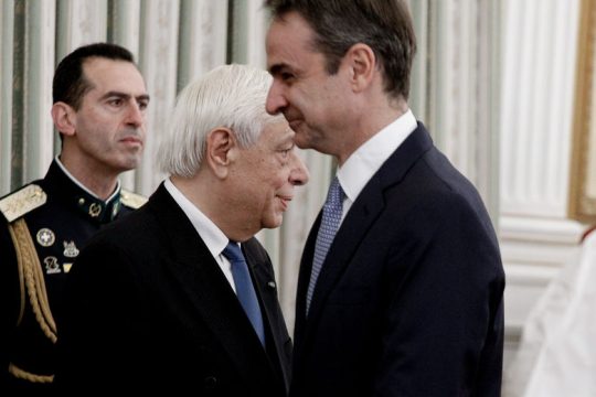 Μπούμερανγκ για Μητσοτάκη το παιχνίδι καθυστερήσεων