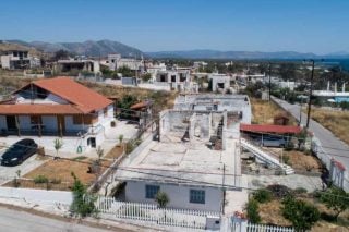 Μάτι: Πάγωμα οικοδομικών αδειών ώς το τέλος του 2020