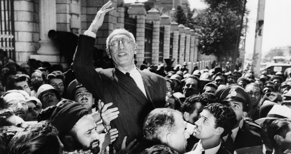 Πετρέλαιο και μαργαριτάρια στο Ιράν