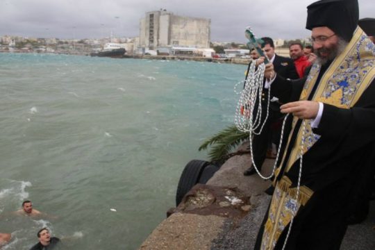Κρήτη: Γιορτάστηκαν τα Θεοφάνεια παρά την κακοκαιρία