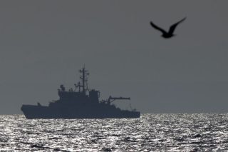Επιμένει η κυβέρνηση, επιφυλάσσεται η Ε.Ε. για τους φράχτες