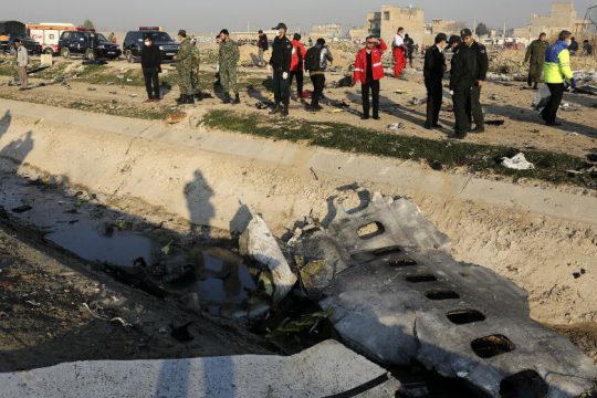 Φωτιά πριν από τη συντριβή δείχνει η πρώτη ιρανική έκθεση για το ουκρανικό Boeing