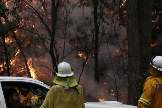 Και κυκλώνας απειλεί τώρα την Αυστραλία