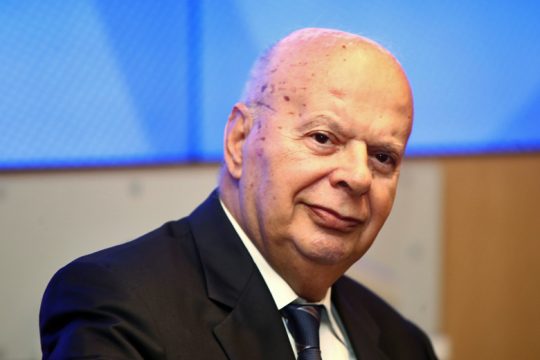 Οι Ενώσεις αποδοκιμάζουν