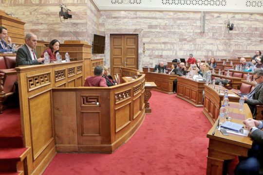 Πυρ ομαδόν για την έμμεση αναγνώριση των κολεγίων