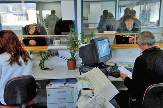 «Παγώνει» μέχρι τον Απρίλιο η νέα πάγια ρύθμιση της Εφορίας