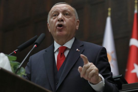 Άρθρο-απειλή του Ερντογάν προς την Ε.Ε. για τη Λιβύη