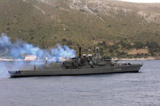 «Γεράκια» από χαρτί σε μιντιακό σκηνικό πολέμου