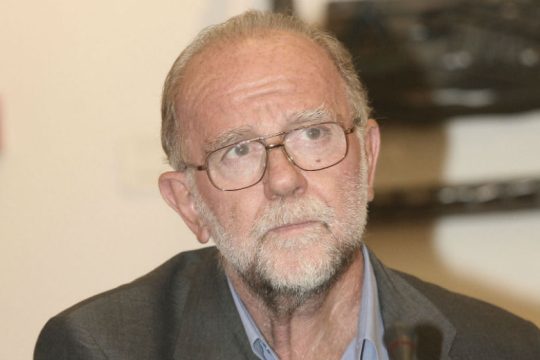 Πέθανε ο σχεδιαστής Γιάννης Τσεκλένης
