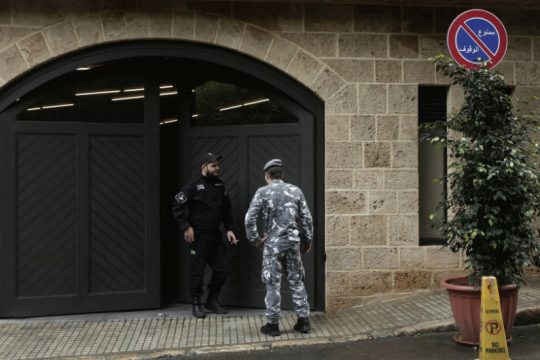 Κρυμμένος σε θήκη μουσικού οργάνου δραπέτευσε ο πρώην πρόεδρος της Nissan