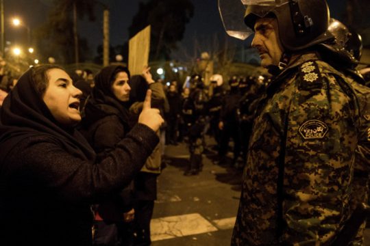 Διαδηλώσεων συνέχεια στο Ιράν που ζητούν παραίτηση Χαμενεΐ