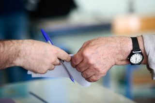 Ο ψηφοφόρος κι ο πολίτης