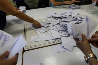 Βρίσκει τοίχο ο εκλογικός νόμος με τα μπόνους