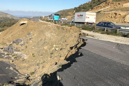 Σοβαρό πρόβλημα στον δρόμο της Μεσαράς