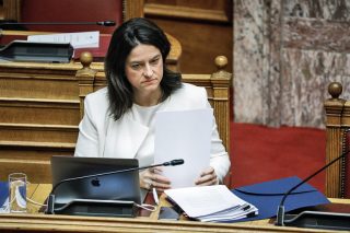Ο,τι πείτε, κυρία υπουργέ