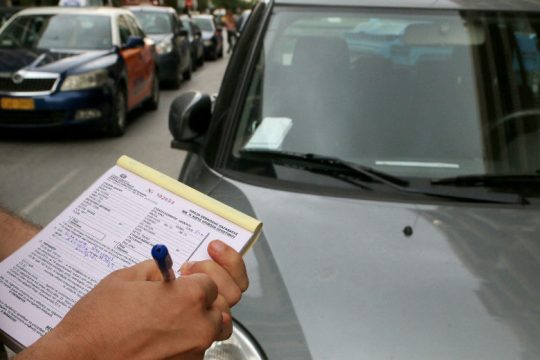 Ψηφιοποιούνται 13 διαδικασίες για οδηγούς και οχήματα