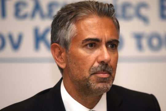 Επιμένει στα περί πιέσεων για πολιτικά πρόσωπα ο Κ. Φρουζής
