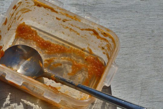 Απλήρωτη δουλειά του νοικοκυριού: 63% του ΑΕΠ της Μεγάλης Βρετανίας