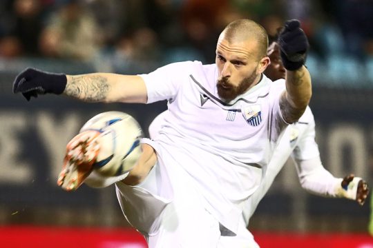 Η κόντρα φτάνει μέχρι τη FIFA