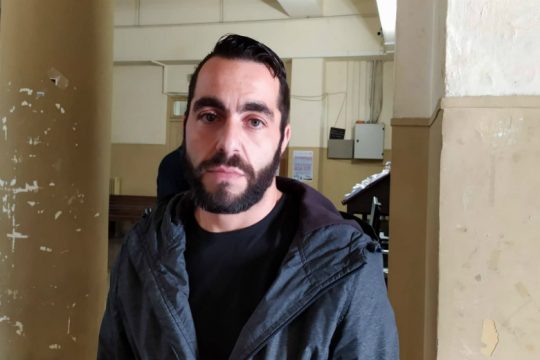 Αναβολή λόγω… οσφυαλγίας στη δίκη της αναισθησιολόγου για τον θάνατο της μικρής Μελίνας