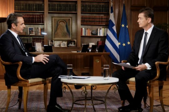 Κάθε μέρα πρώτος ο Σρόιτερ μέχρι που έφερε τον Μητσοτάκη