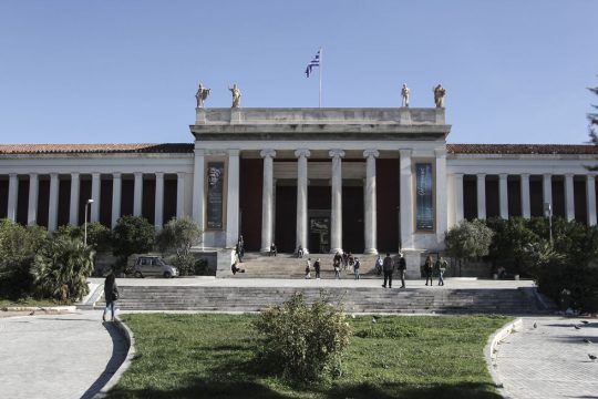Βροντερό «όχι» στη μετατροπή των μουσείων σε ΝΠΔΔ