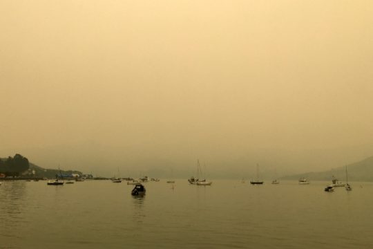 Οι παγετώνες της Ν. Ζηλανδίας έγιναν… καφέ λόγω της φωτιάς στην Αυστραλία