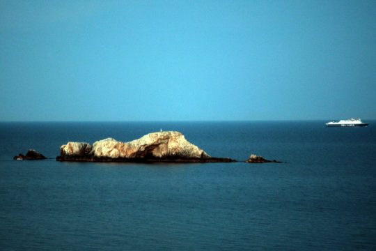 Εξηγήσεις ζητά ο ΣΥΡΙΖΑ από τον υπ. Ναυτιλίας για τα κυκλαδικά δρομολόγια