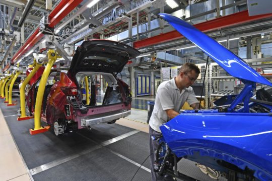 Η Opel περικόπτει 4.100 θέσεις εργασίας λόγω… τεχνολογικών προβλημάτων