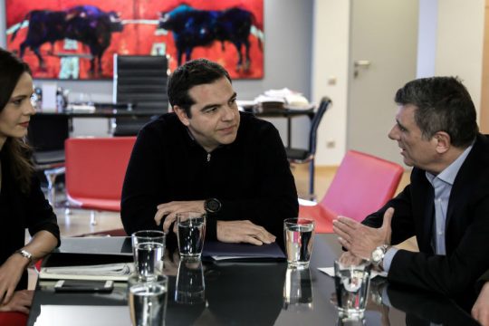 Αλ. Τσίπρας: Δε φέρνει ανάπτυξη η συμπίεση των εργασιακών σχέσεων