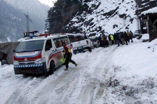 Αυξάνονται οι νεκροί από την κακοκαιρία στο Πακιστάν