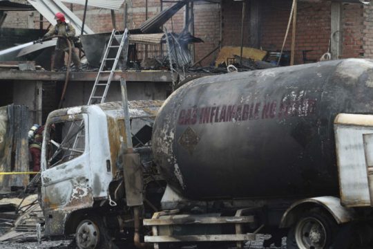 Τέσσερις νεκροί και 49 τραυματίες από έκρηξη βυτιοφόρου στο Περού