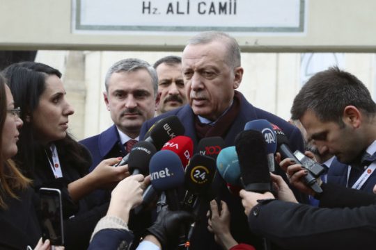 Παραλήρημα Ερντογάν λίγες ώρες πριν από τη σύνοδο για το Λιβυκό