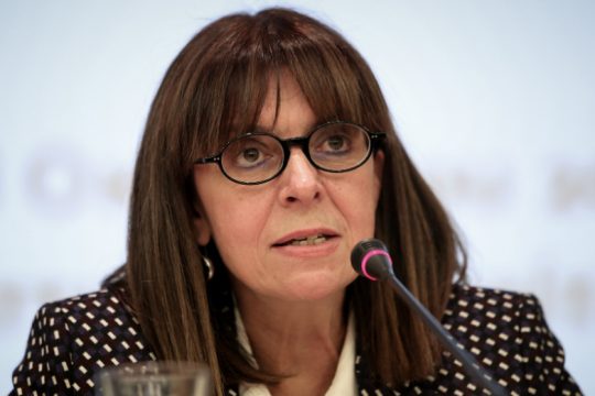 Με ευρύτατη πλειοψηφία η πρώτη γυναίκα Πρόεδρος της Δημοκρατίας