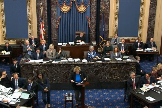 Παραπομπή Τραμπ: Σύγκρουση στο Κογκρέσο από την πρώτη ημέρα