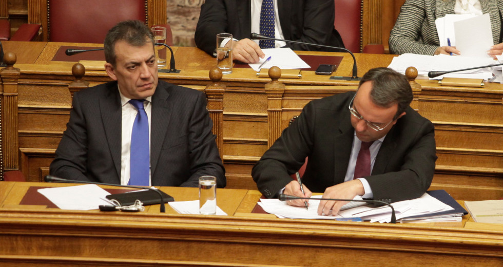Ενδοκυβερνητική σύγκρουση για το κόστος του νέου ασφαλιστικού