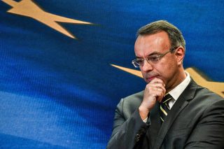 Τροχιοδεικτικά πυρά για μείωση στα πλεονάσματα