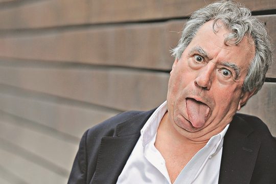 Ο Monty Python που ξαναέγραψε την Ιστορία