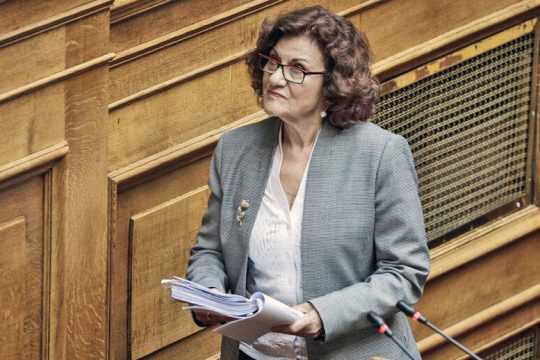 Διακομματικό «ναι» στα 2.000 ευρώ