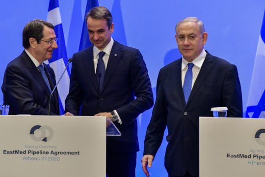 Κοινό μήνυμα της τριμερούς σε Ερντογάν για τη Λιβύη