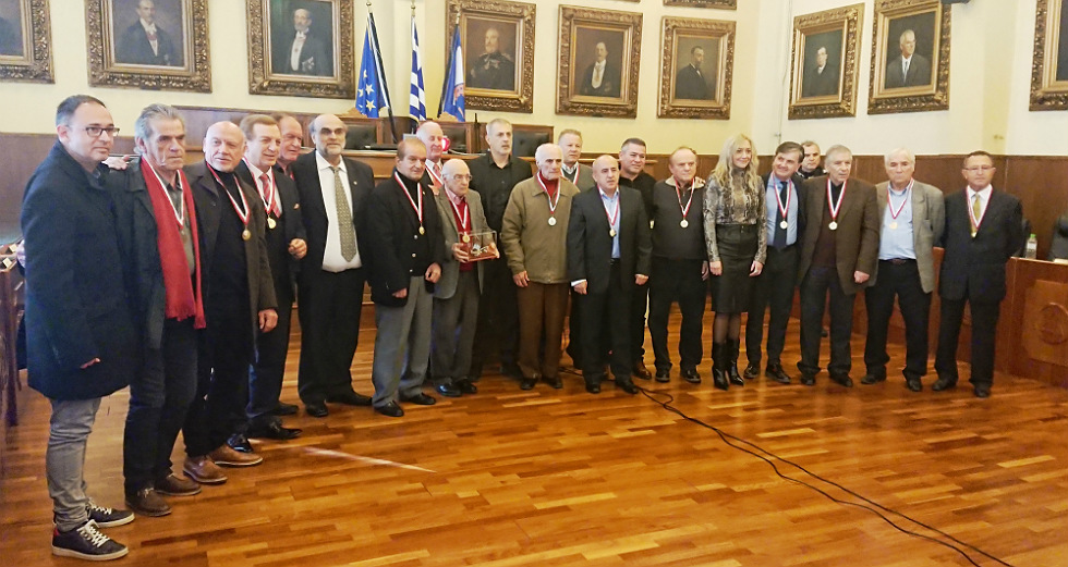 Μετάλλια στους βετεράνους παίκτες του Ολυμπιακού