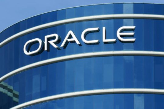 Η Oracle διευκολύνει τη μετάβαση των πελατών στο Autonomous Cloud