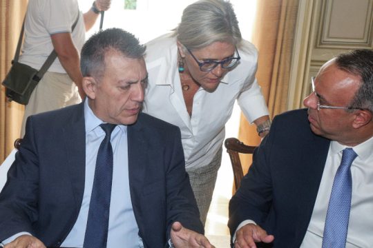 Παιχνίδια στις πλάτες των συνταξιούχων