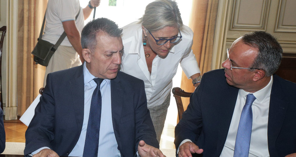 Παιχνίδια στις πλάτες των συνταξιούχων