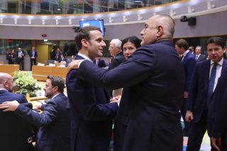 Ολονύκτιες διαπραγματεύσεις για τον ευρω-προϋπολογισμό